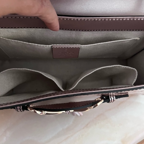 Gucci
Emily Chain 295402 Gg Shine - Picture 5 of 11